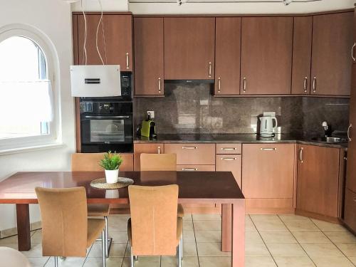 Apartment Edelweiss B-3 by Interhome