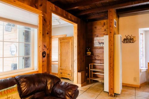 Гостиная зона в The Washoe Lodge