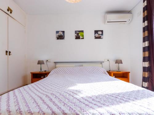 Holiday Home Aries by Interhome