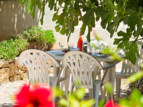 Κήπος έξω από το Holiday Home Gavrena by Interhome