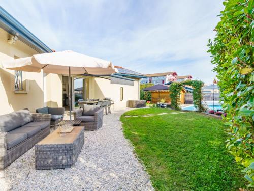 Κήπος έξω από το Holiday Home Lore Landa by Interhome