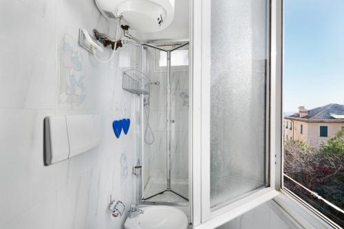 Ένα μπάνιο στο Casa Monica