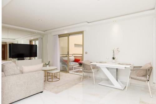 Carlton area superb 1 bedroom