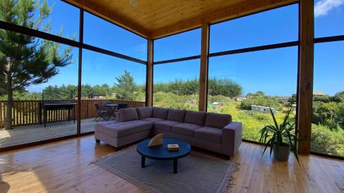 Ruang duduk di Casa Isla El Pangal Pichilemu