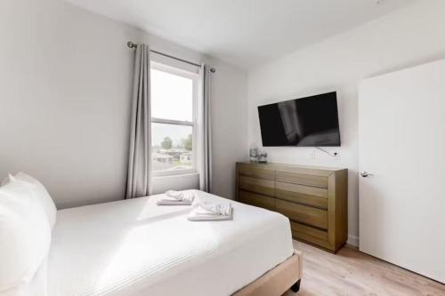 5BR Oasis w Pool Minutes from Disney and Universal photo 14
