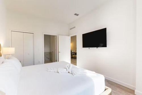 5BR Oasis w Pool Minutes from Disney and Universal photo 15