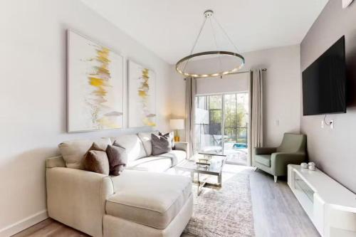 5BR Oasis w Pool Minutes from Disney and Universal photo 7