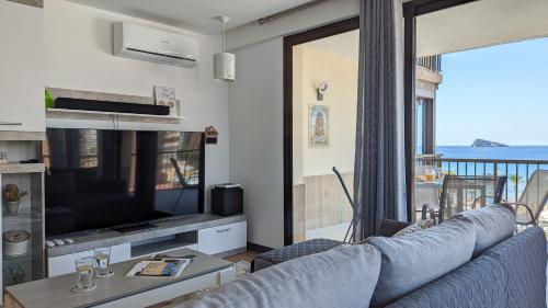 TORRE sea view apartment