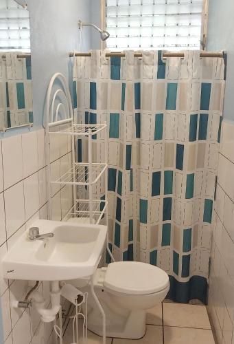 Ένα μπάνιο στο Casa Todo Bueno