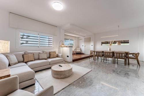 Exclusive Villa with Sea View Near Center
