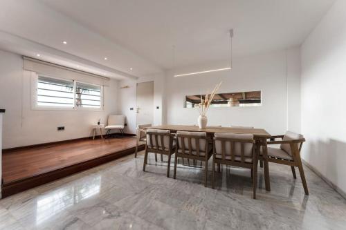 Exclusive Villa with Sea View Near Center