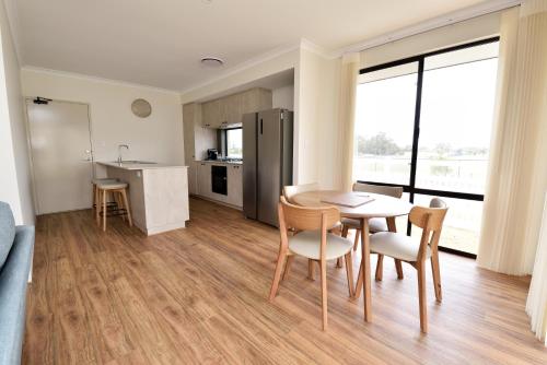 Kuchyň nebo kuchyňský kout v ubytování Olu managed by Sahas Homes