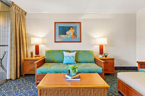 Χώρος καθιστικού στο Napili Shores E135