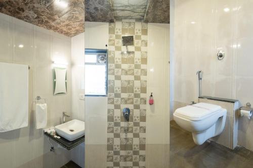 Ένα μπάνιο στο Strawberry King Resort