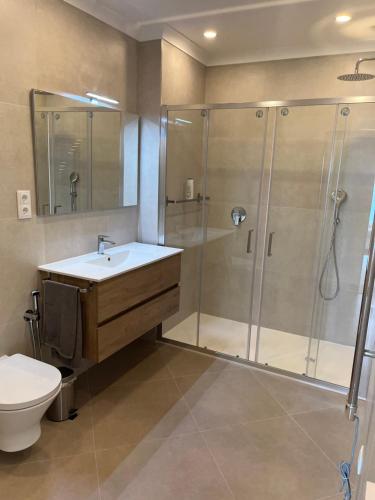 Koupelna v ubytování Casa del Mar - Amazing Villa with Sea View & Pool