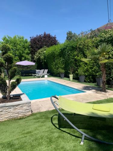 Bazén v ubytování Appartement proche marche de Noël de Strasbourg nebo v jeho okolí