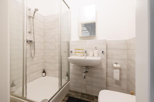Un baño de Central Urban Studio