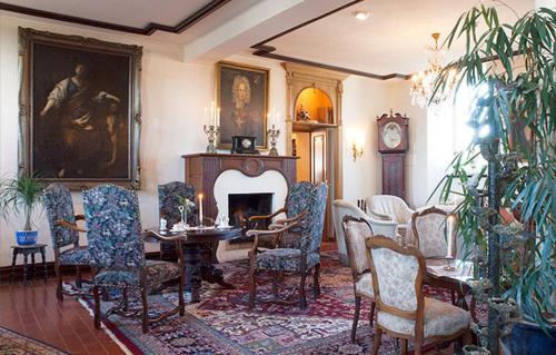 Гостиная зона в Schloßhotel Kurfürstliches Amtshaus Dauner Burg