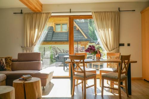 Posedenie v ubytovaní Babcia Góralka house