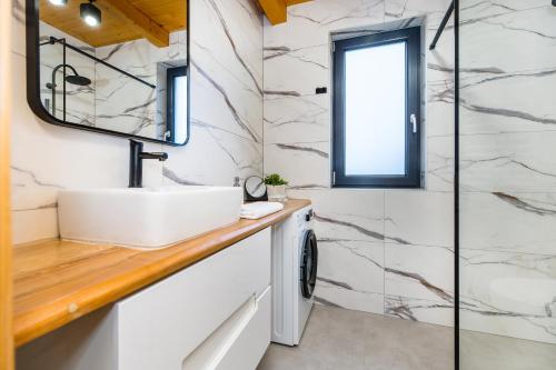 Φωτογραφία από το άλμπουμ του Domki Szlembark- widok na Tatry, jacuzzi σε Szlembark