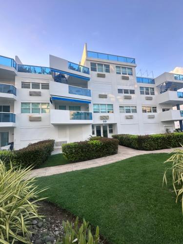 Gallery image of CostaMar Beach Village TERRACE CO307 in Mediania Alta