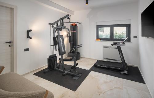 Amazing Home In Pula With Wifi