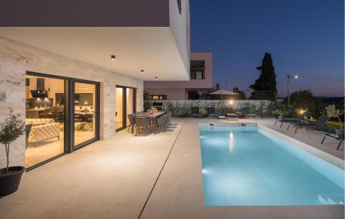 Luxurious Home In Pula
