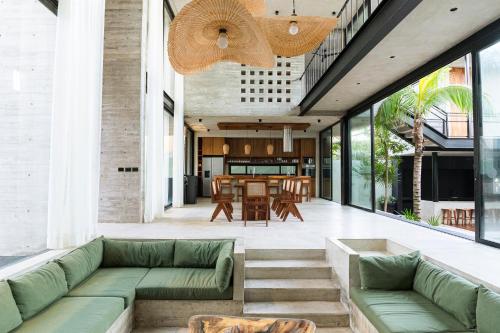Posezení v ubytování Vihara Tulum 5BR Tankah - Next Level