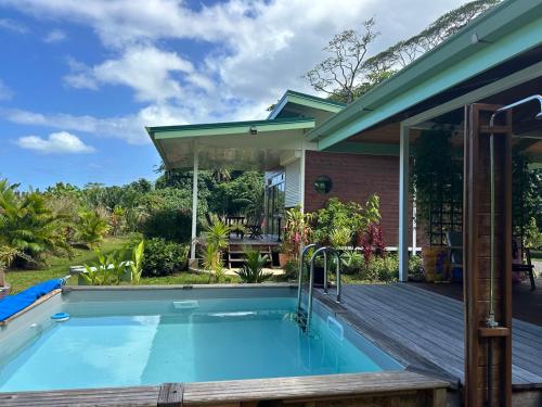 Fare JUANITA HOE, hébergement à Raiatea