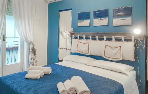 Ένα ή περισσότερα κρεβάτια σε δωμάτιο στο Nice Apartment In Giardini Naxos