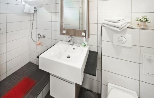 Ένα μπάνιο στο Ferienhaus Ueckermünde Bellin