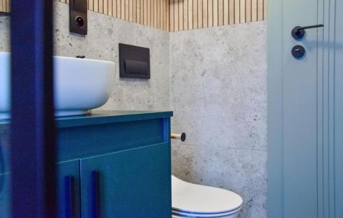 Un baño de Lovely Home In Mscice