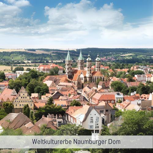 a city view of a town with buildings at Apartmenthaus Schlag in Naumburg