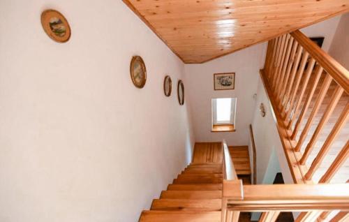 Fotografie z fotogalerie ubytování 4 Bedroom Stunning Home In Dlugosiodlo v destinaci Długosiodło