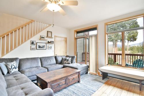 Khu vực ghế ngồi tại Prospect Point Getaway: Mountain Views w/ Private Hot Tub