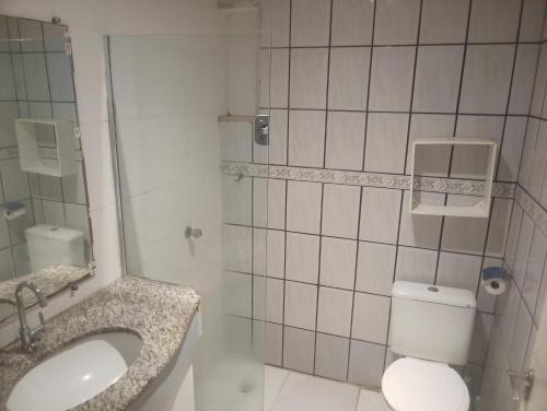 Ένα μπάνιο στο Casa aconchegante próximo praia