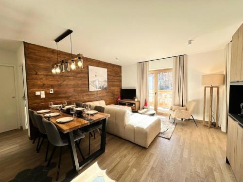 Photo de la galerie de l'établissement Résidence Le Living Stone B - T3 NEUF, CENTRE VARS, LIVING STONE 150m DES PISTES MAE-1041, à Vars