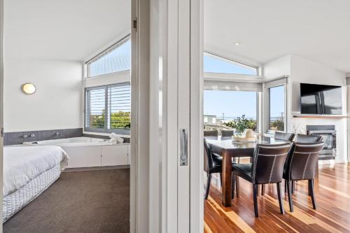 Ένα ή περισσότερα κρεβάτια σε δωμάτιο στο Tides Port Fairy