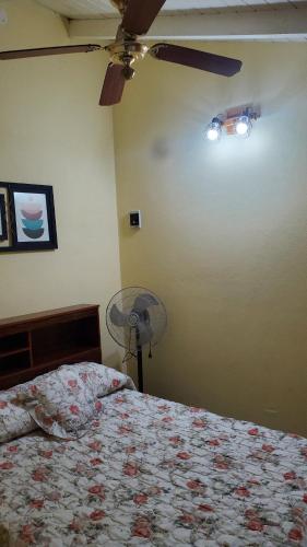 Giường trong phòng chung tại La Costa Mar De Ajo