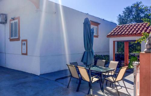 3 Bedroom Stunning Home In Bibinje