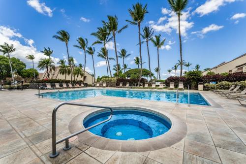 Бассейн в New Luxury, Family 2-2, Walk to Beach, Ocean View LSV12 или поблизости