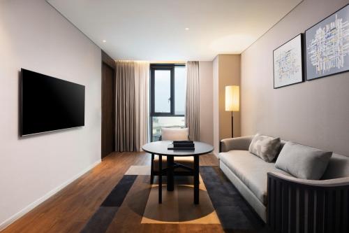TV o dispositivi per l'intrattenimento presso Mercure Ambassador Seoul Magok