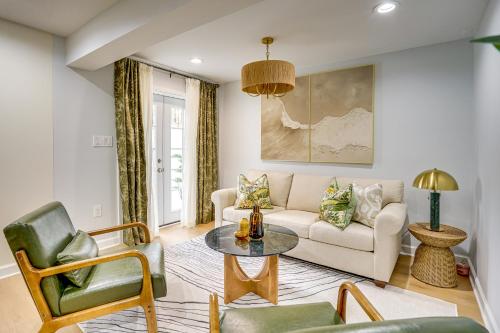 Ruang duduk di The Dulles Executive Resort, Herndon, VA 5 mn from IAD, 10 mn from the Reston Town Center