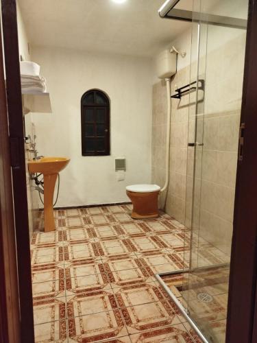 Bilik mandi di casa danna