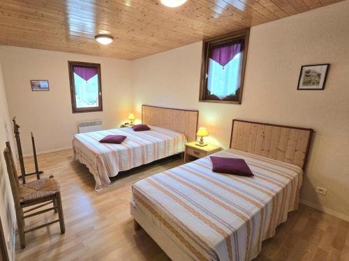 Postel nebo postele na pokoji v ubytování Charmante maison près de Sarlat avec jardin et internet - FR-1-616-398