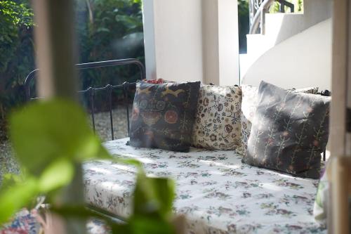 Ruang duduk di Nai Suan Bed and Breakfast