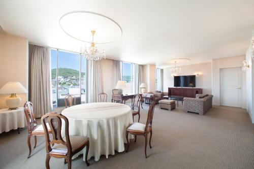 TV a/nebo společenská místnost v ubytování Hotel New Nagasaki