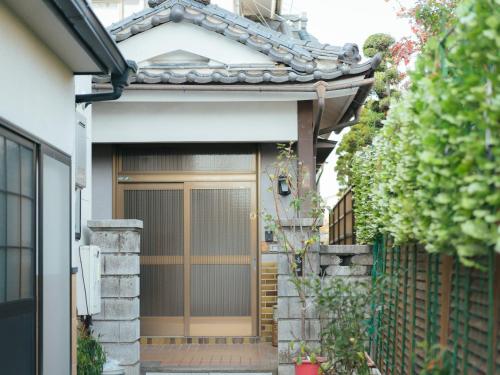 Gallery image of やまやどり 一軒家の2階を貸切でご利用いただける個室宿 in Koyanagichō