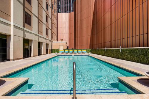 Embassy Suites Houston - Downtown Image