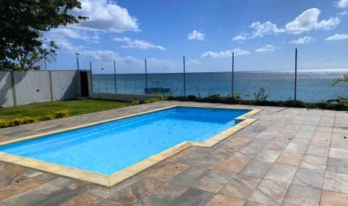 Baywatch - Pieds dans l'eau avec piscine